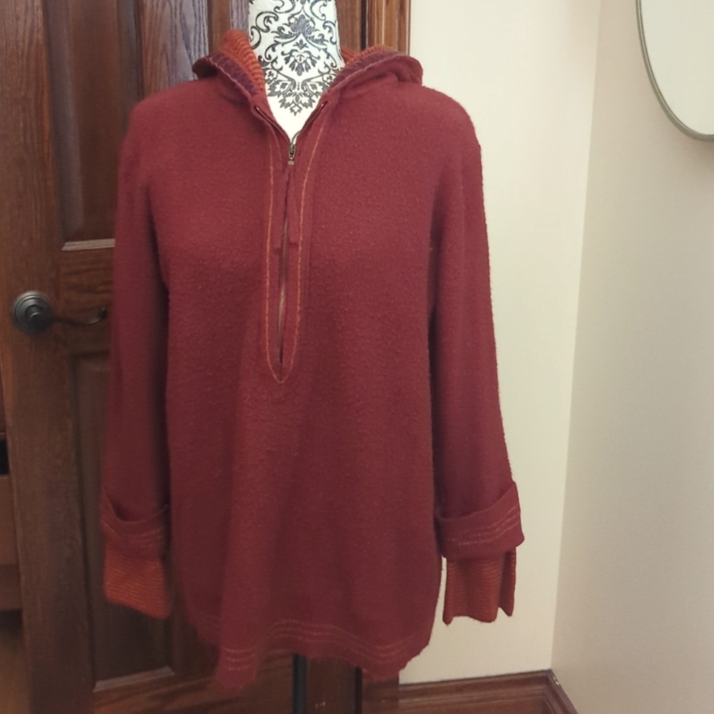 Long sleeve knit sweater